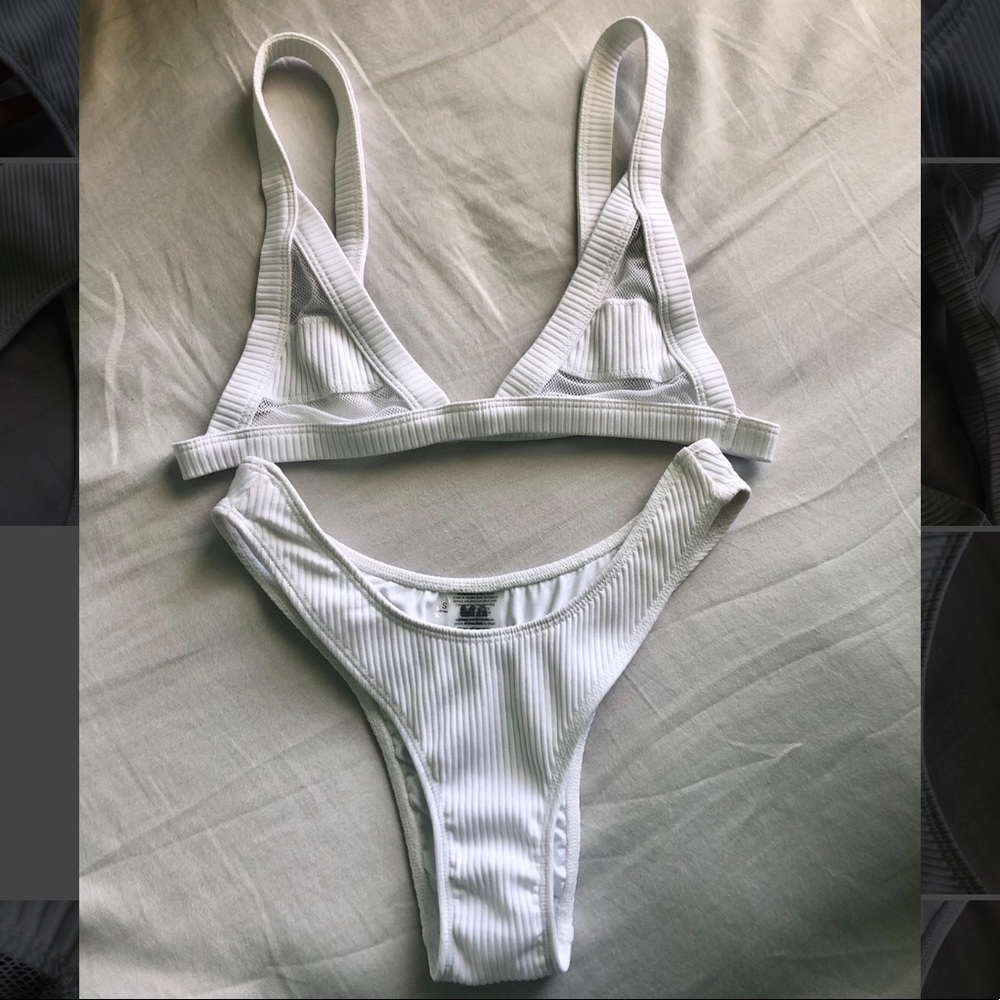 NEW Minimale Animale Set